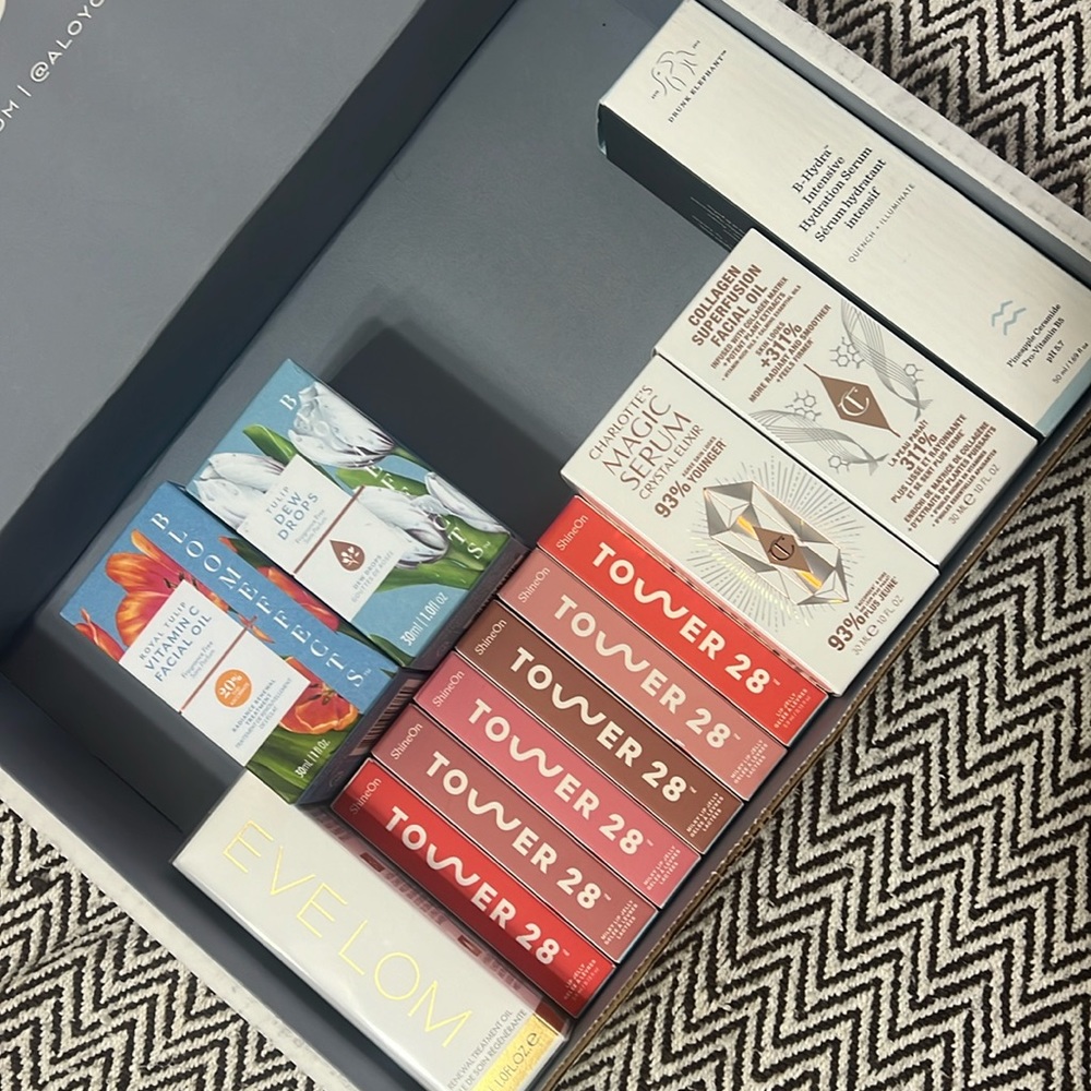 Beauty bundle charlotte tilbury, drunk elephant, tower 28, eve lom,bloom effects